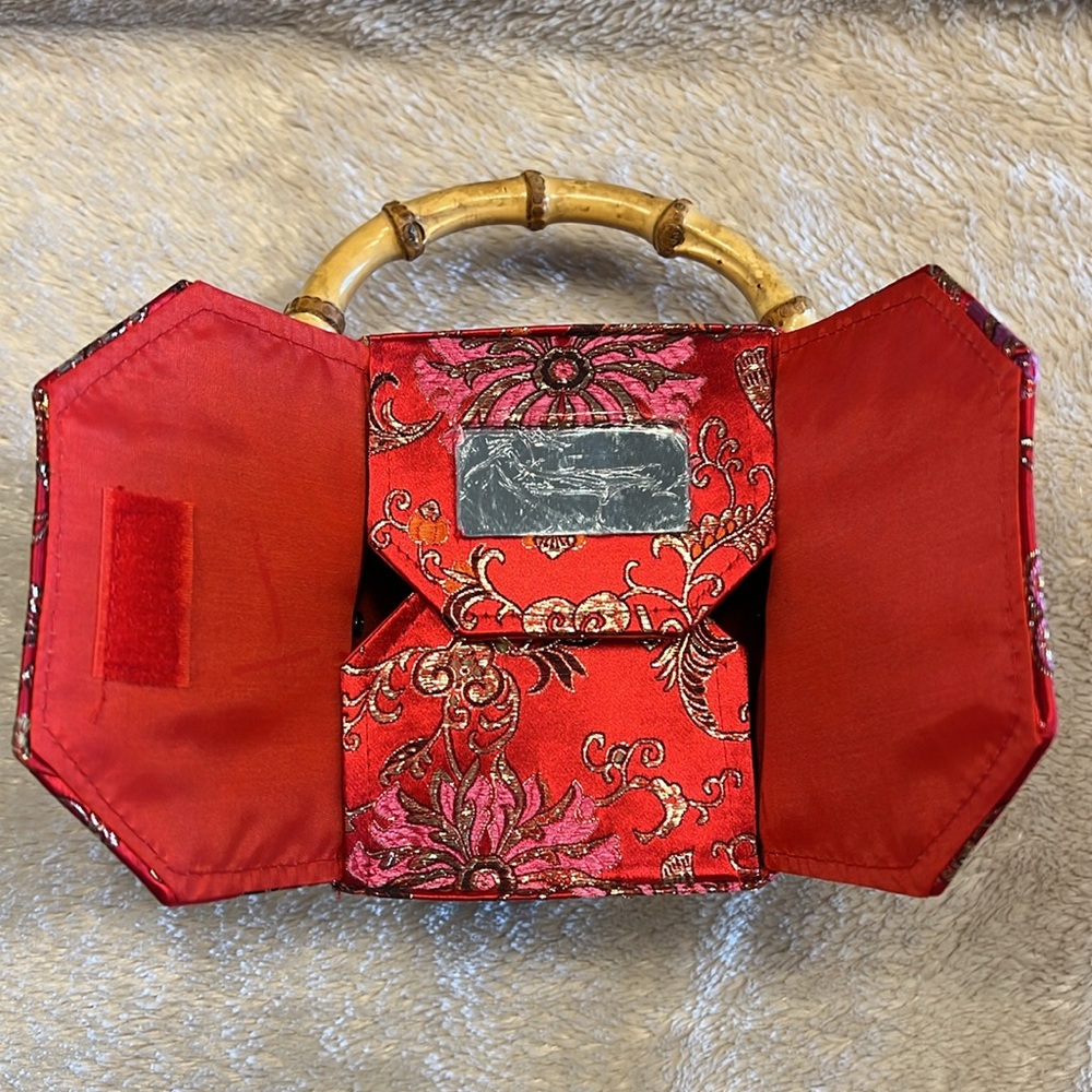 Novelty & Fun “Take Out” Purse - Picture 6 of 12
